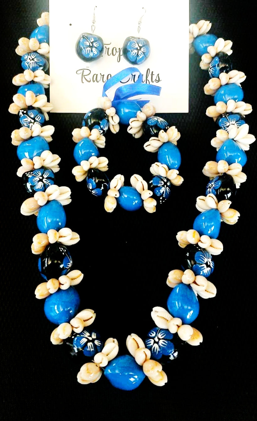 Kuikui/Cowrie Rosette set includes earrings and Bracelet