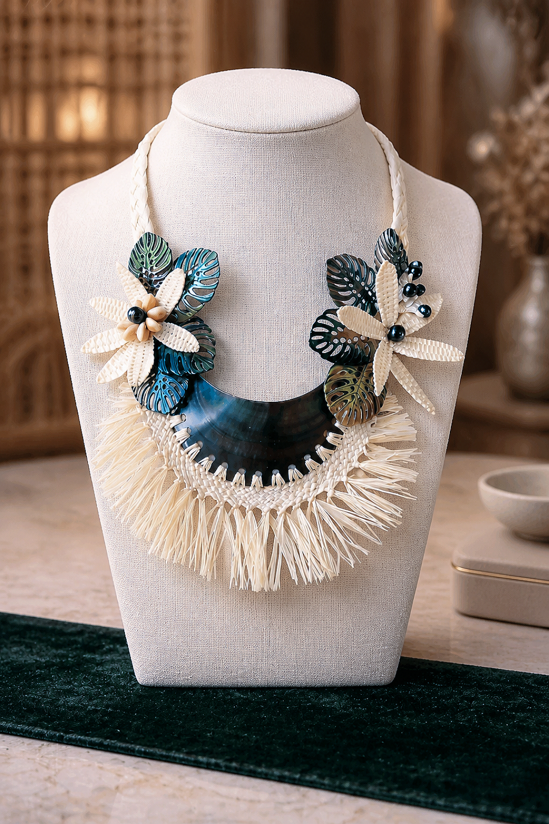 ASSORTED FASHION STATEMENT NECKLACES