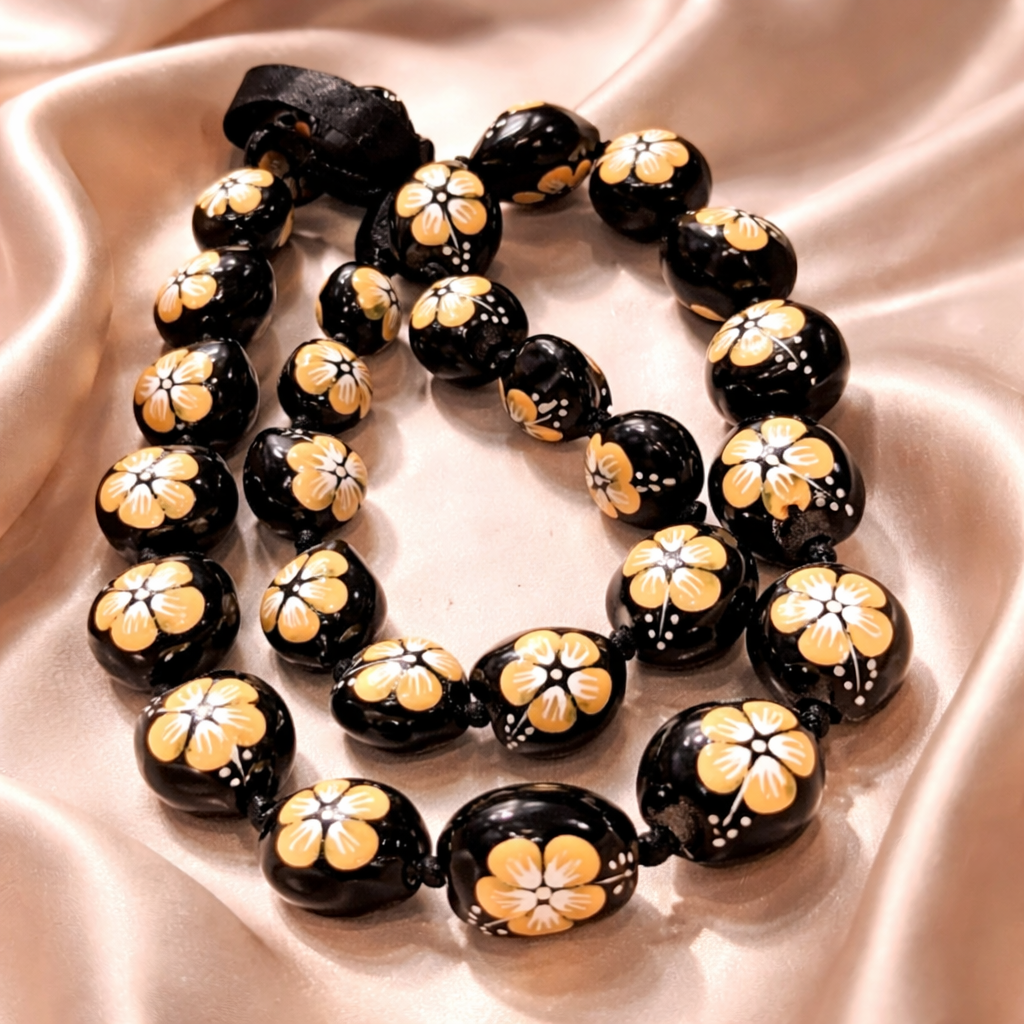 KUIKUI-NUT NECKLACE