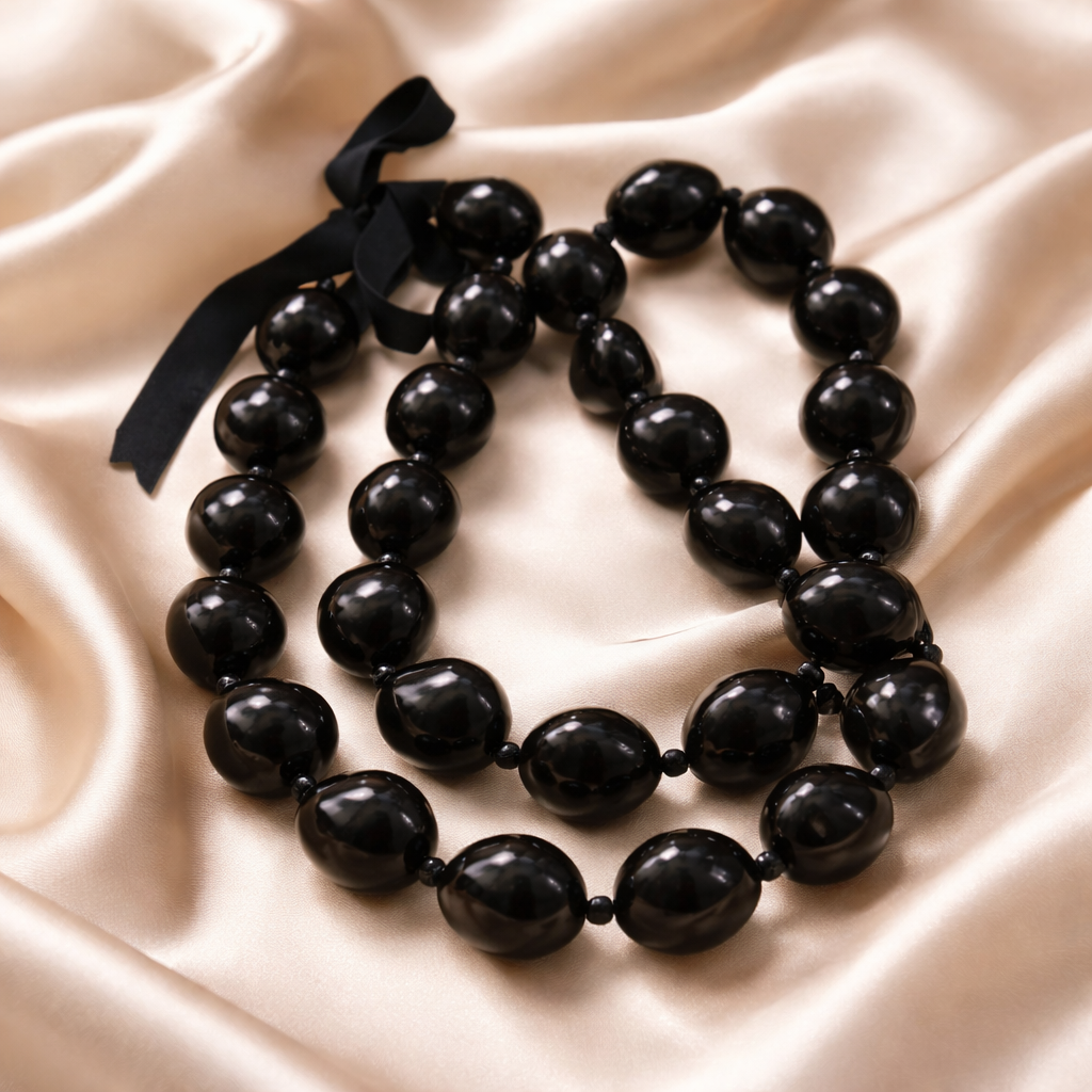 KUIKUI-NUT NECKLACE